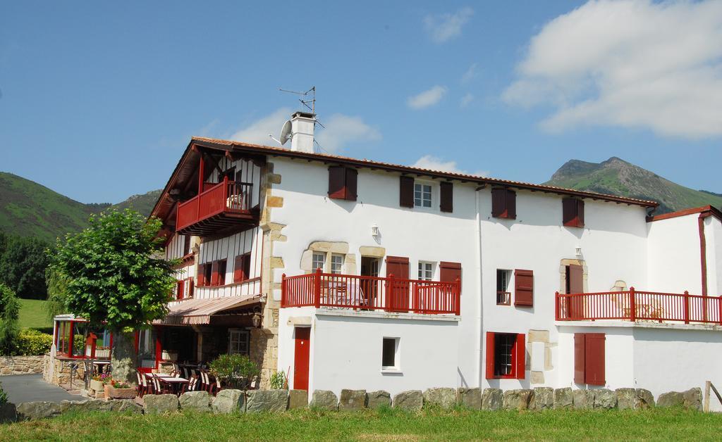 Hotel Pikassaria Sare Exterior foto